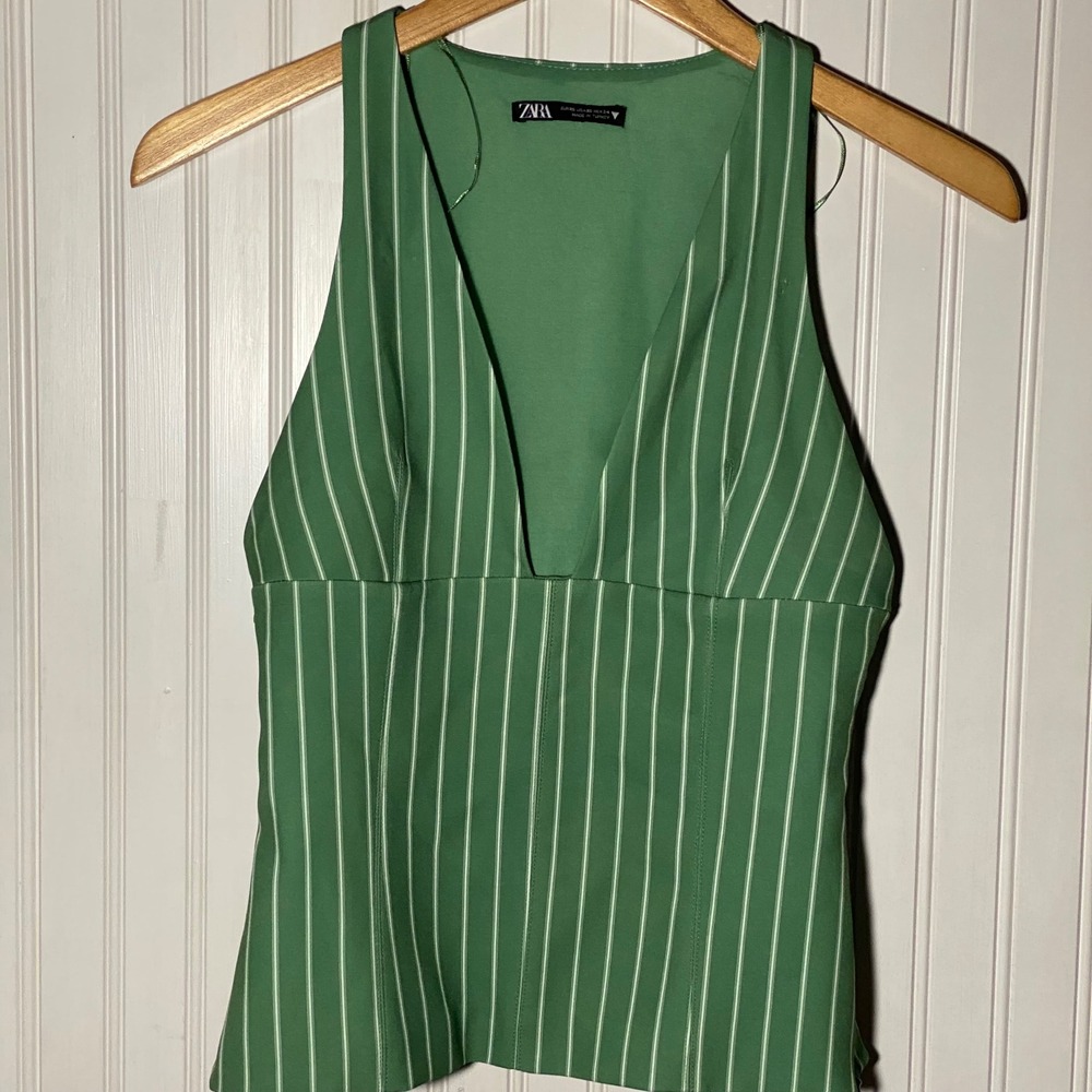 Zara Preppy Green Pinstripe V-Neck Sleeveless Blouse Tailored Structured - XS